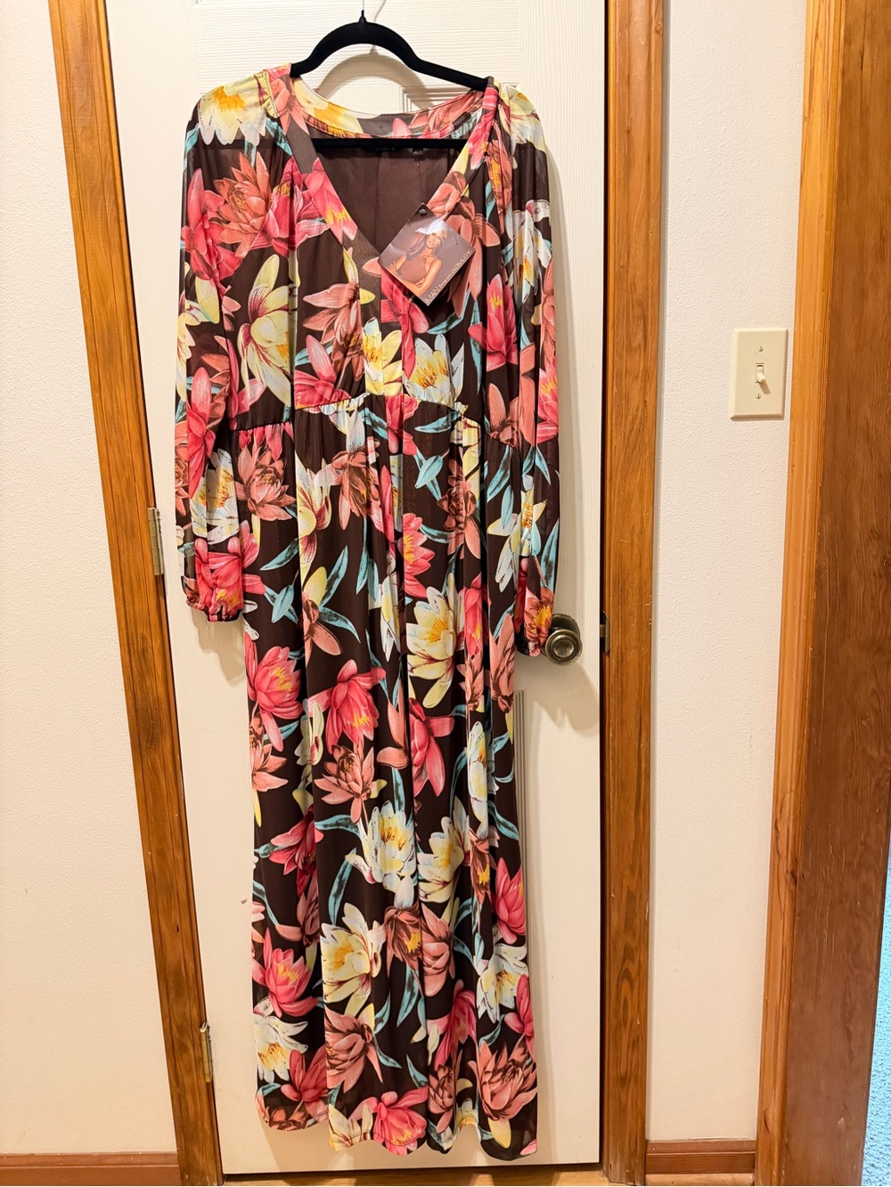Inman NWT Floral V-Neck Maxi Dress in Brown and Multicolor